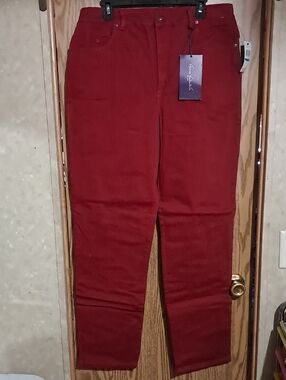 Gloria Vanderbilt Burgundy Pants with Tag Size 16 Long Stretch